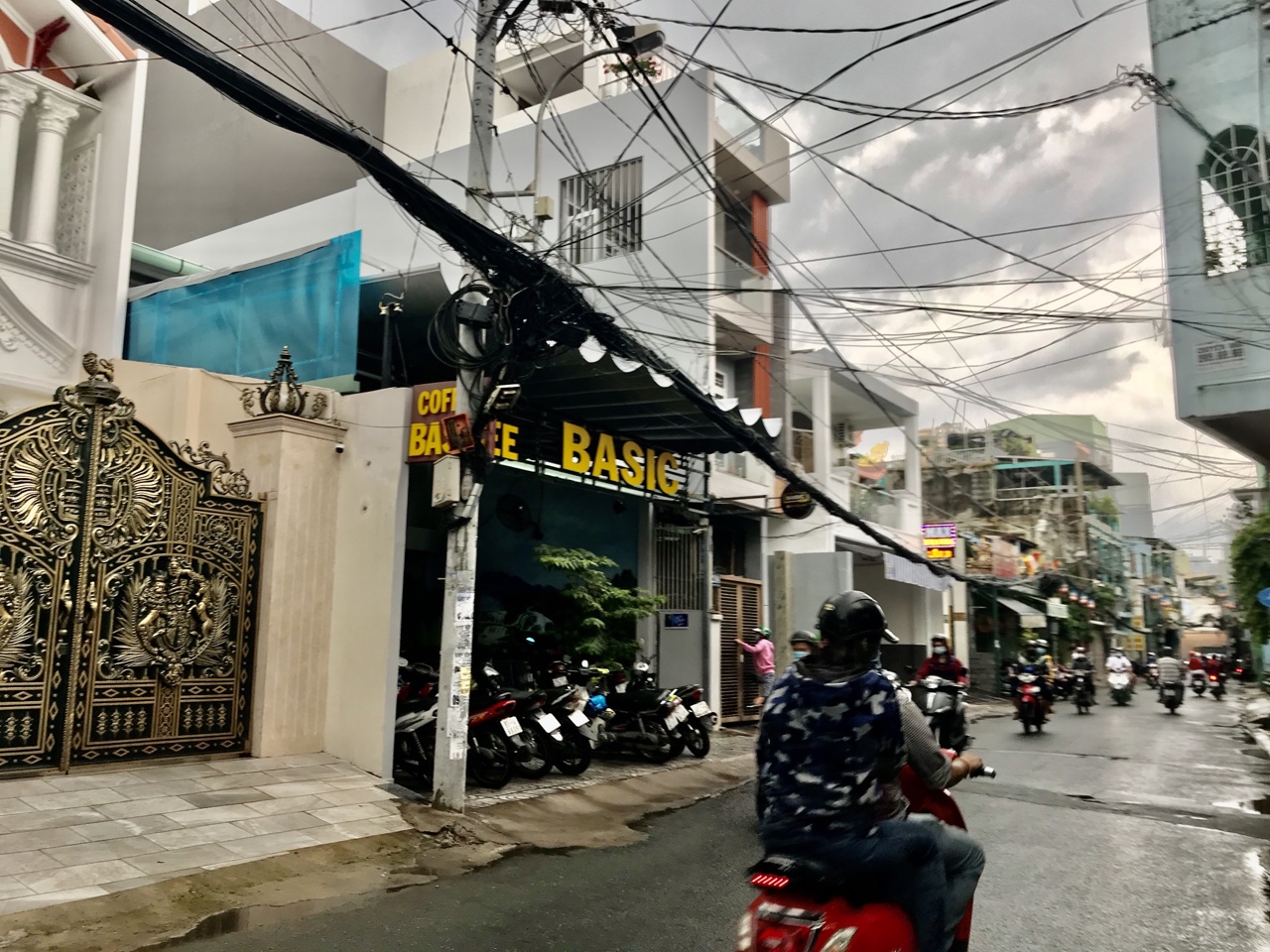 Bán nhà mặt tiền đường Võ Thành Trang, P11, Tân Bình. Vị trí mặt tiền kinh doanh sầm uất, bán gấp giá rẻ