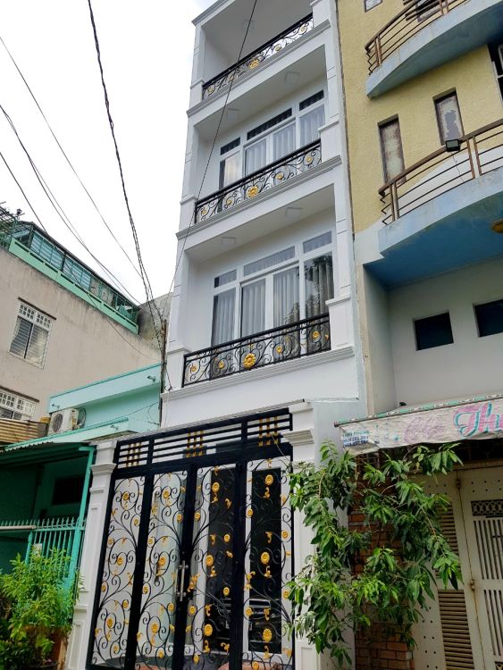 Bán nhà HXH 7 chỗ đường Lạc Long Quân, gần chợ Tân Bình, DT 4.2x17m, 2 lầu BTCT đẹp