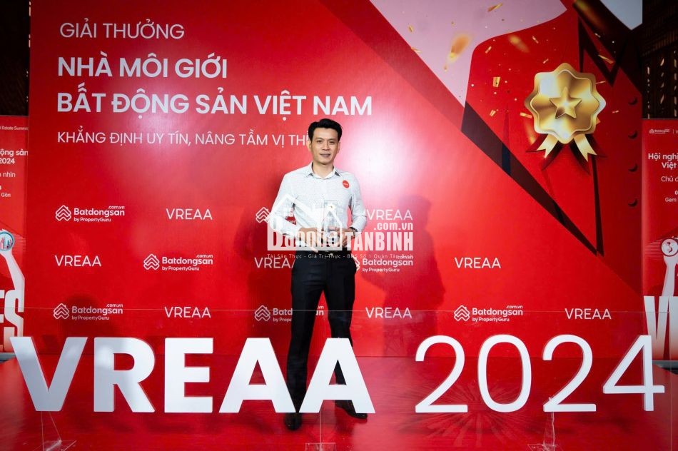 top-30-nha-moi-gioi-bat-dong-san-viet-nam-vreaa-2024