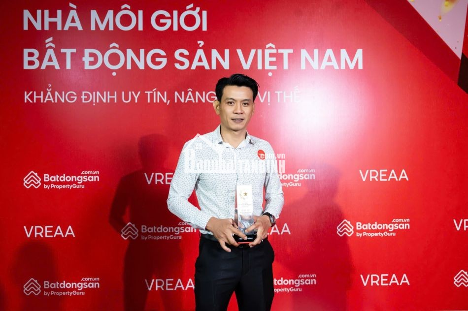 top-30-nha-moi-gioi-bat-dong-san-viet-nam-vreaa-2024