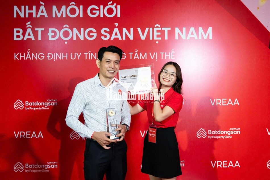 top-30-nha-moi-gioi-bat-dong-san-viet-nam-vreaa-2024