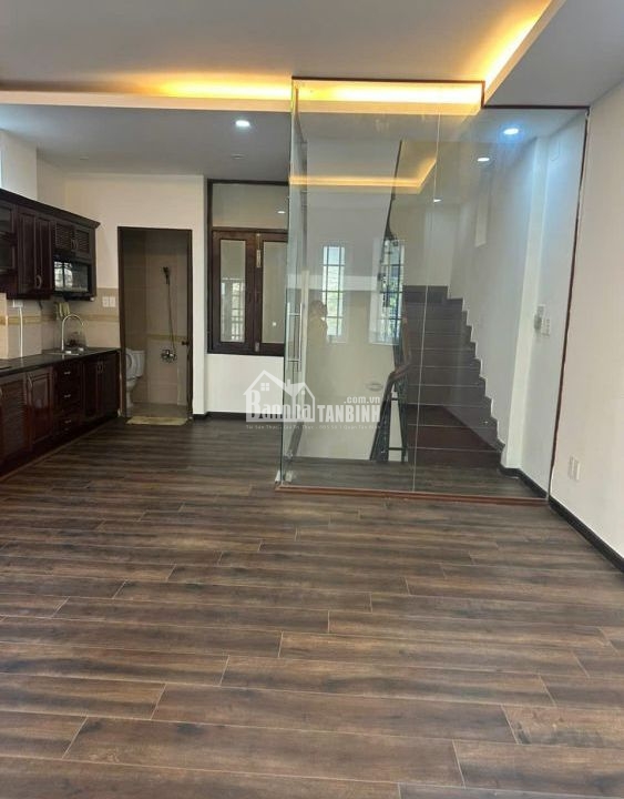 Cửu Long(5x10)50m giá 11 tỷ giảm còn 9.5 tỷ.3