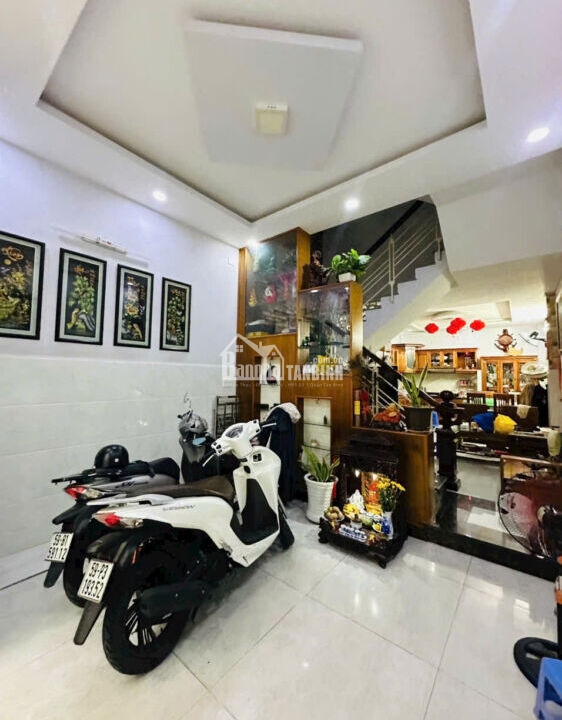 Lý Thường Kiệt 4 x12 giá 7.8 tỷ