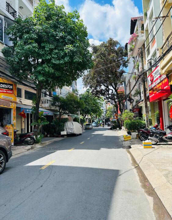 MT Nhất Chi Mai
