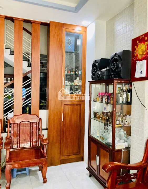 Ba Vân 4 x14 Giá 14 tỷ.jpg6