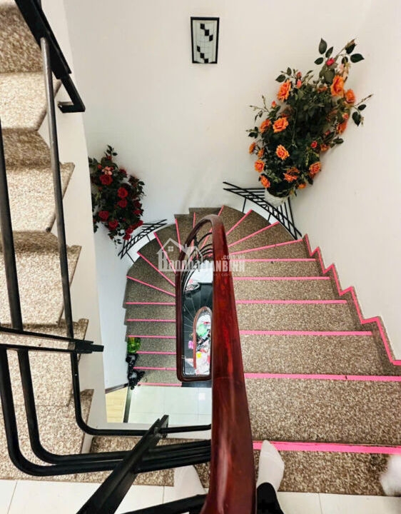 Ni sư Huỳnh Liên 4 x13 giá 8.9 tỷ.jpg7