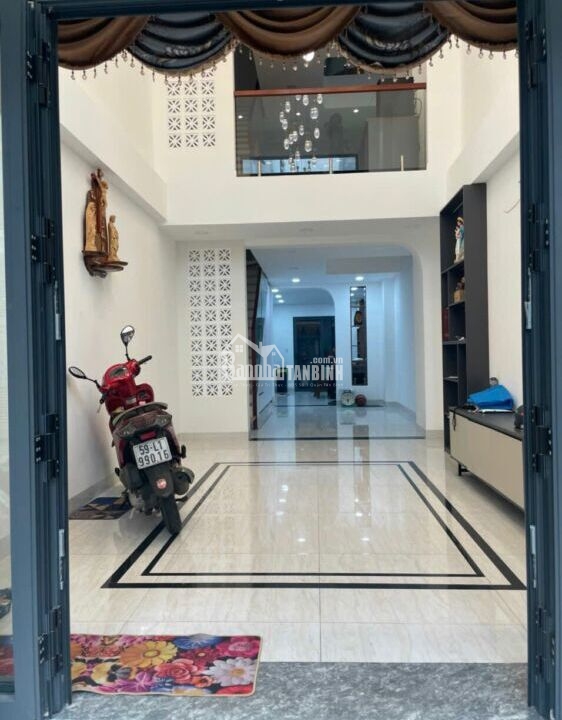 Hoàng Hoa Thám 60m giá 8.7 tỷ