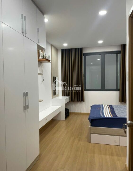 Hoàng Hoa Thám 60m giá 8.7 tỷ.2