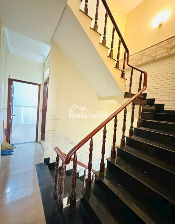 Nguyễn Hồng Đào 4 x17 giá 10.9 tỷ.jpg8