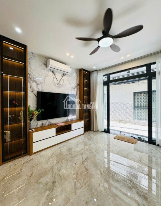 Hồng Lạc 4 x10 giá 8.5 tỷ.jpg2
