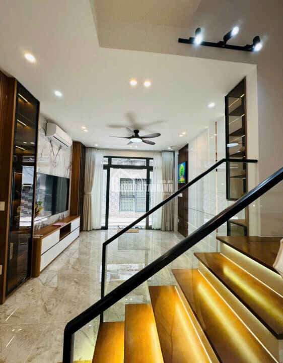 Hồng Lạc 4 x10 giá 8.5 tỷ.jpg4