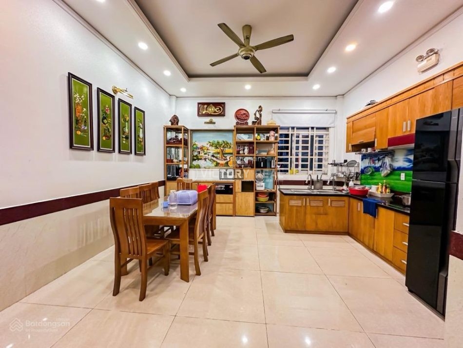 20251003200446-5b3f_wm