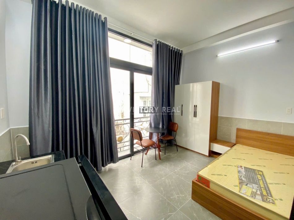 gen-h-z7195289133149_c6c67b9b33a6fbfefbbb5cbabe71c5bb