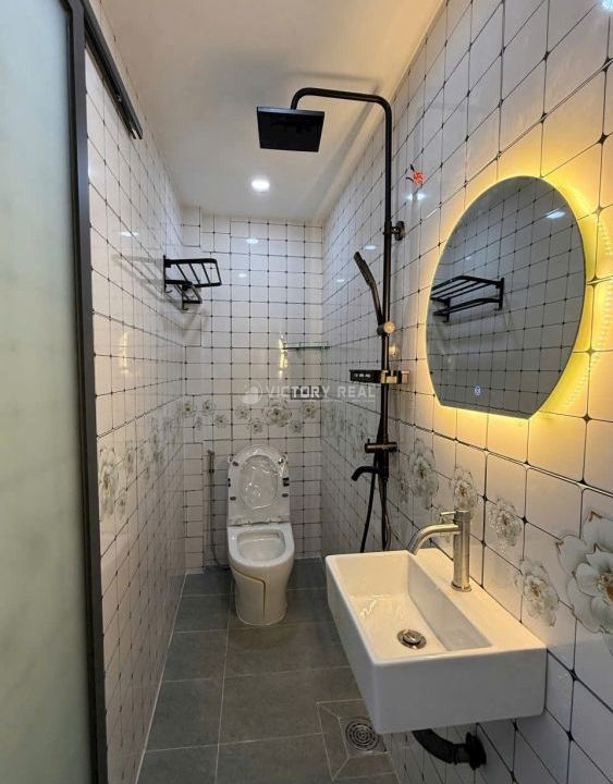 gen-h-z7195768867288_425d589fd5503966dccb09d8d8013aff