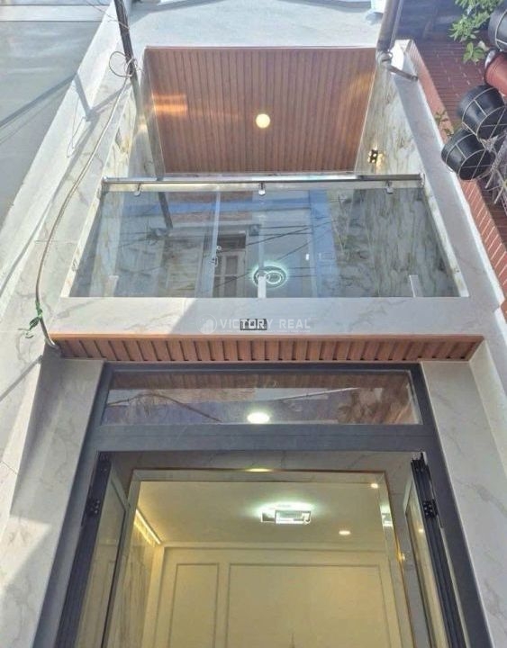 gen-n-z7202520675166_f977719b96a0cb0eb7807b3b613a52ab