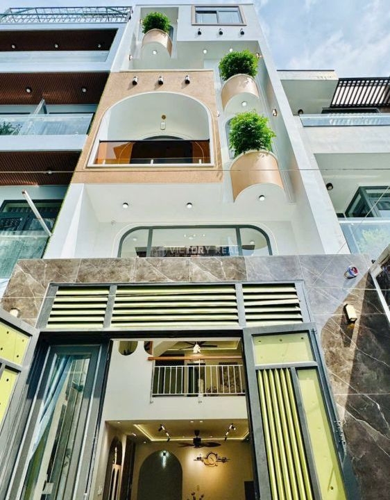 z6096182449566_2128919941646737b1b1daf62b741c9f