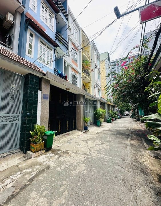 z6467737273498_50100308c998e03c0fa28113b3abddc0