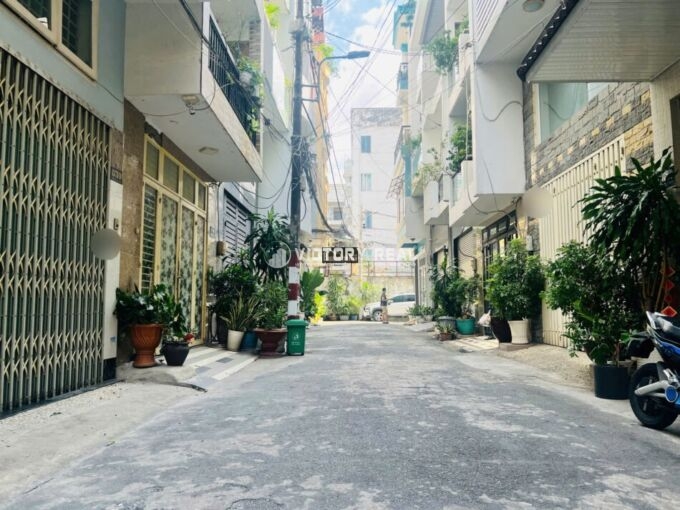 Giảm 1 TỶ – Nhà đẹp 4 tầng HXH 43 Cộng Hòa, P4, TB, HCM, DT: 4.2 x 11m, NH 4.3m, CN 46.2m2, giá chỉ 10.7 tỷ TL