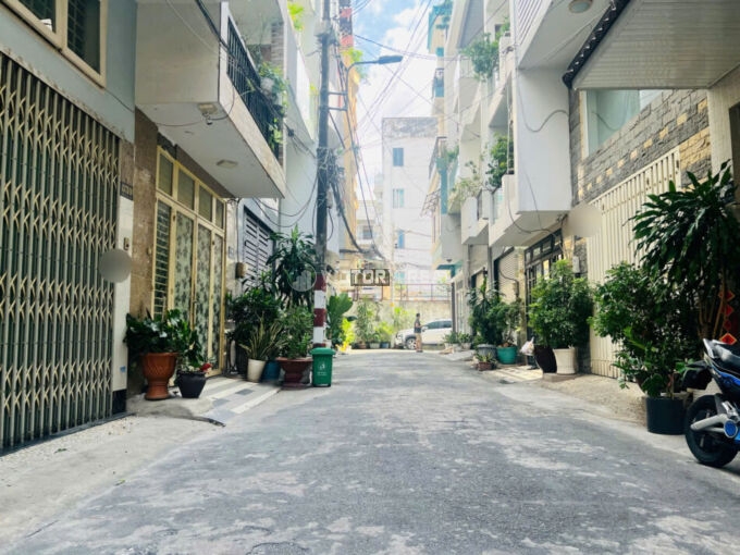 Nhà đẹp 4 tầng HXH 43 Cộng Hòa, P4, TB, HCM, DT: 4.2 x 11m, NH 4.3m, CN 46.2m2, giá chỉ 10.6 tỷ TL